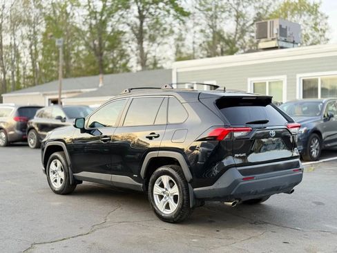 Used 2021 Toyota RAV4 XLE w/ Convenience Package AWD/4WD image 6