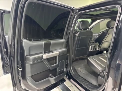 Used 2019 Ford F150 Platinum w/ Equipment Group 701A Luxury AWD/4WD image 27