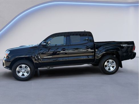 Used 2015 Toyota Tacoma 4x4 Double Cab w/ TRD Sport Package image 3