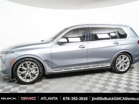 Used 2023 BMW X7 xDrive40i image 32