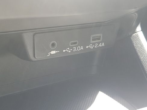 Used 2024 Subaru Crosstrek 2.0i Premium image 21