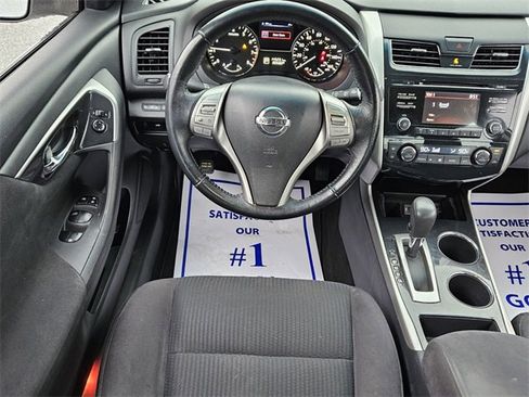 Used 2014 Nissan Altima 2.5 SV image 7