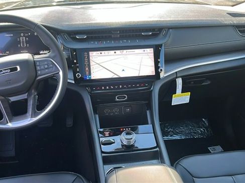 New 2026 Jeep Grand Cherokee Limited w/ Limited Altitude Package image 38