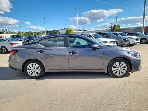 Certified 2025 Nissan Sentra S image 3