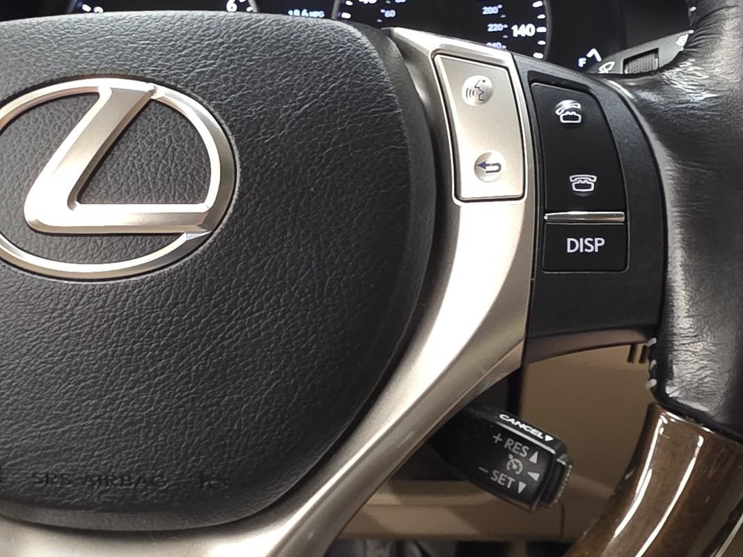 Used 2015 Lexus ES 350 w/ Luxury Package FWD image 37