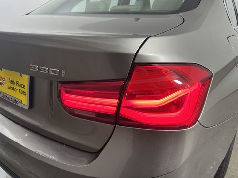 Used 2018 BMW 330i xDrive Sedan w/ Premium Package image 27