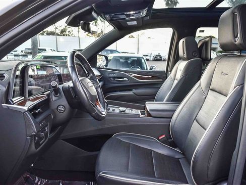 Used 2021 Cadillac Escalade Premium Luxury w/ Driver Assist Tech Package image 17