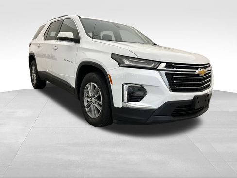 Used 2023 Chevrolet Traverse LT FWD image 8