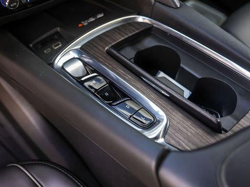 Used 2023 Buick Enclave Avenir w/ Avenir Technology Package image 23