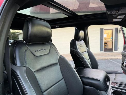 Used 2019 Ford F150 Raptor w/ Equipment Group 802A Luxury image 19