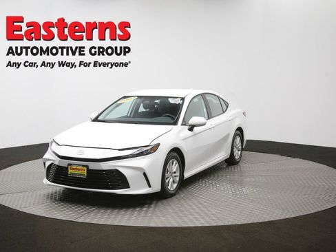 Used 2025 Toyota Camry LE FWD image 55