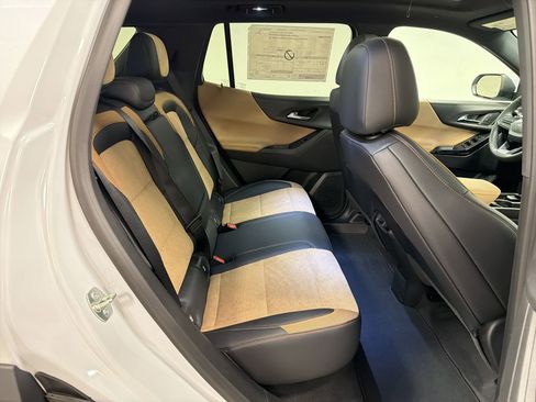 New 2026 Chevrolet Equinox ACTIV w/ Convenience Package III FWD image 30