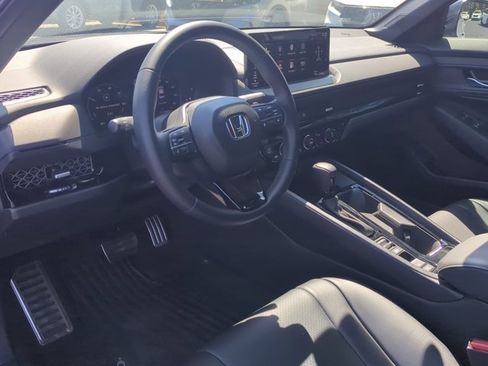 Used 2025 Honda Accord Sport image 8