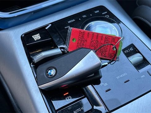 Used 2025 BMW X3 xDrive30i w/ Premium Package image 10