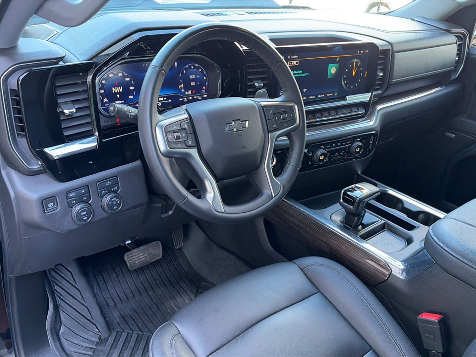Used 2024 Chevrolet Silverado 1500 LT Trail Boss w/ Convenience Package II AWD/4WD image 10