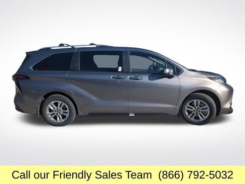 New 2026 Toyota Sienna Limited image 6