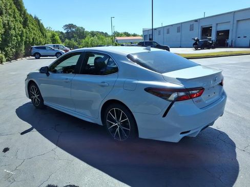 Used 2023 Toyota Camry SE FWD image 5