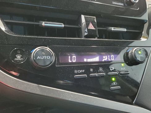 Used 2022 Toyota Camry LE FWD image 27