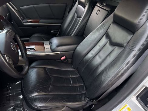 Used 2008 Cadillac XLR RWD image 19