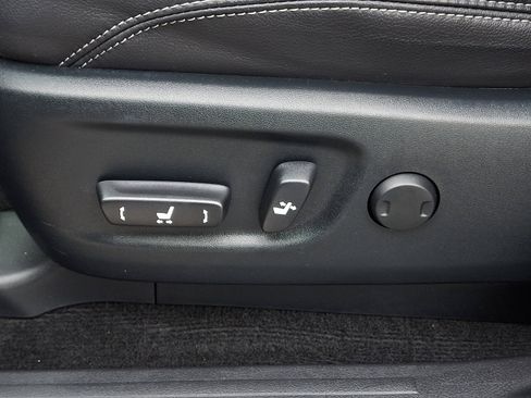 Used 2023 Toyota 4Runner Limited image 32