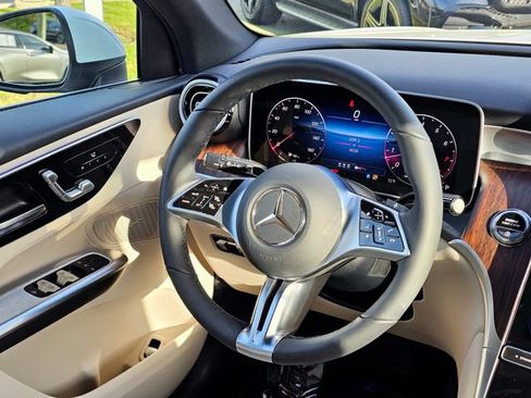 Certified 2026 Mercedes-Benz GLC 300 4MATIC image 27