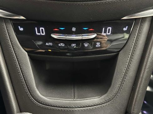Used 2020 Cadillac XT5 Premium Luxury image 39