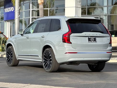 New 2026 Volvo XC90 T8 Ultra w/ Protection Package Premier image 3