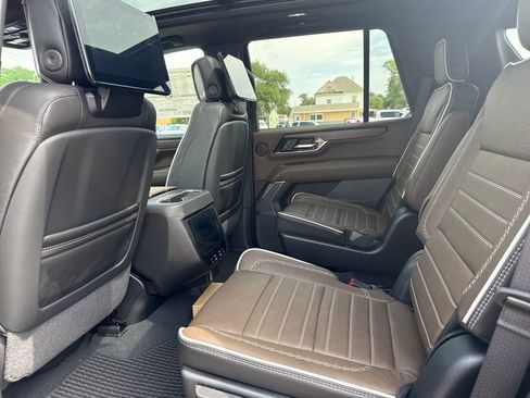 New 2026 GMC Yukon Denali Ultimate AWD/4WD image 27