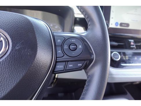 Used 2025 Toyota Corolla SE FWD image 16