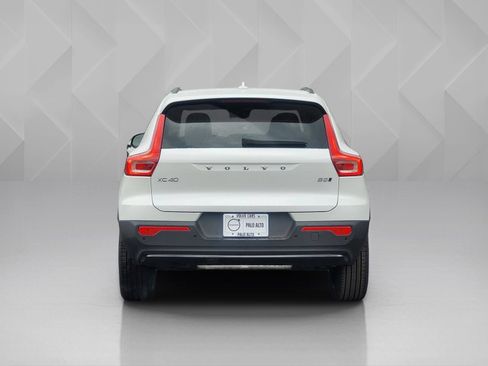 New 2026 Volvo XC40 B5 Ultra w/ Climate Package AWD/4WD image 5