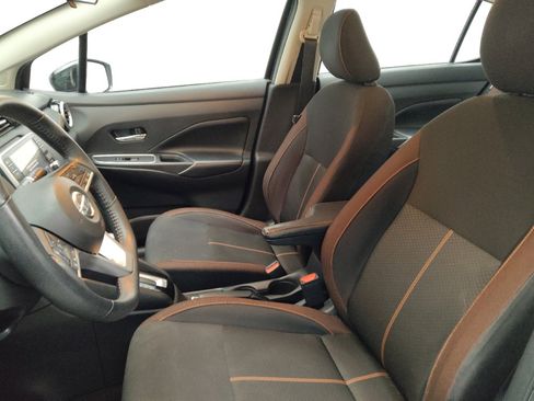 Used 2022 Nissan Versa SR image 17