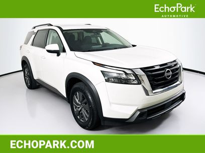 Used 2024 Nissan Pathfinder SV