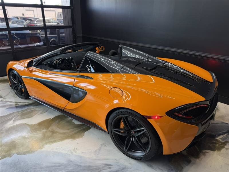 Used 2018 McLaren 570S Spider RWD image 7