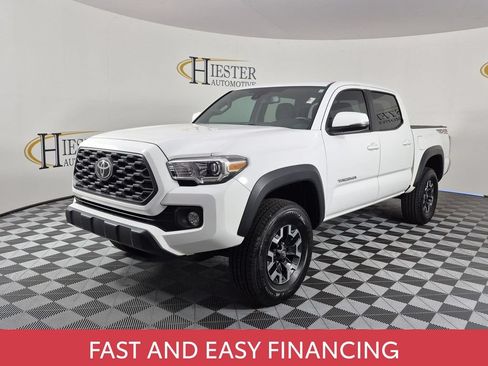 Used 2020 Toyota Tacoma TRD Off-Road AWD/4WD image 8