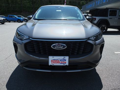 Used 2024 Ford Escape Active FWD image 8