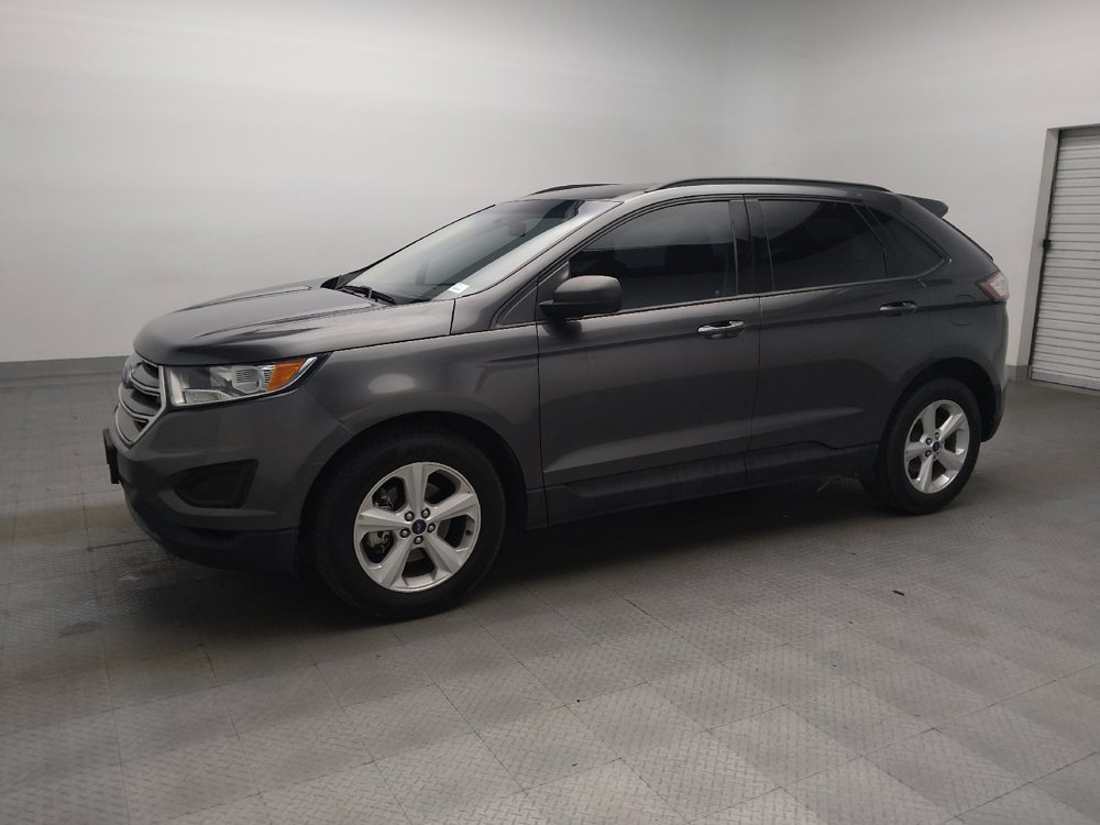 Used 2018 Ford Edge SE FWD image 2