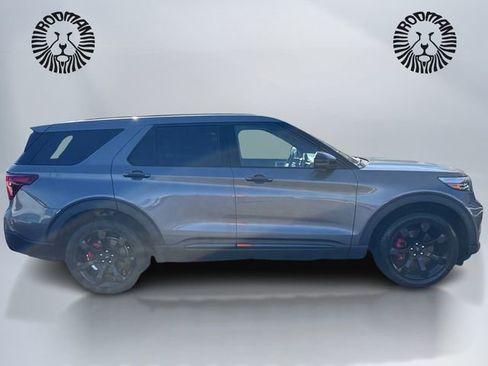 Certified 2021 Ford Explorer ST w/ ST Street Pack image 4