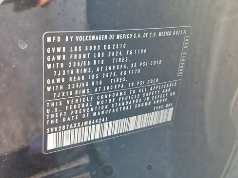 Used 2018 Volkswagen Tiguan SEL AWD/4WD image 34