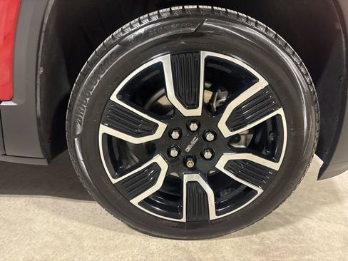 Used 2021 GMC Acadia SLE w/ Driver Convenience Package image 27