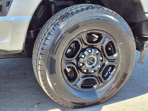 Used 2024 Ford F250 XLT w/ XLT Premium Package AWD/4WD image 9
