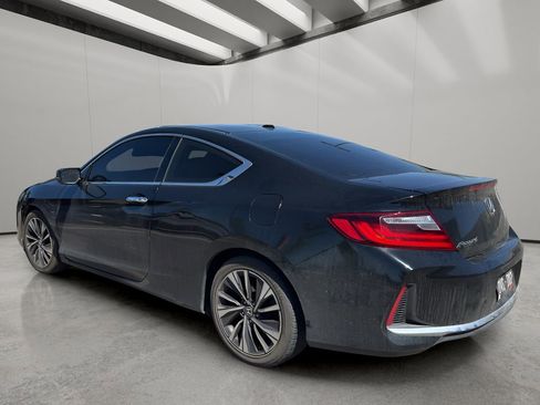 Used 2017 Honda Accord EX image 3