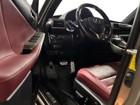 Used 2018 Lexus IS 350 image 8