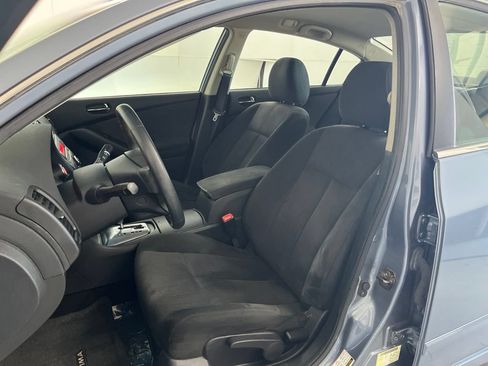 Used 2010 Nissan Altima 2.5 S FWD image 18