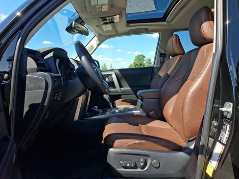 Used 2023 Toyota 4Runner Limited AWD/4WD image 12