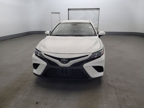 Used 2018 Toyota Camry SE w/ Convenience Package FWD image 15