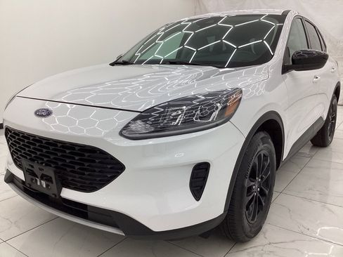 Used 2020 Ford Escape SE Sport AWD/4WD image 1