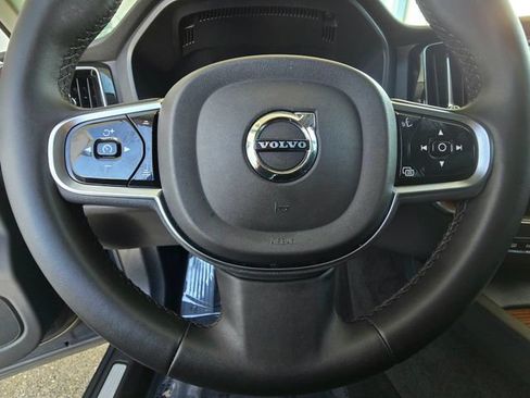 Used 2023 Volvo XC60 B5 Plus AWD/4WD image 14