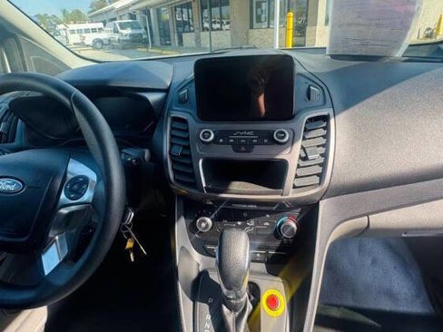 Used 2020 Ford Transit Connect XL FWD image 12