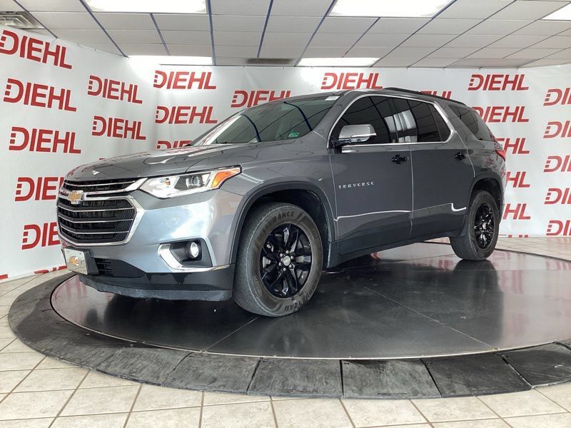 Used 2020 Chevrolet Traverse LT w/ Driver Confidence II Package AWD/4WD image 3