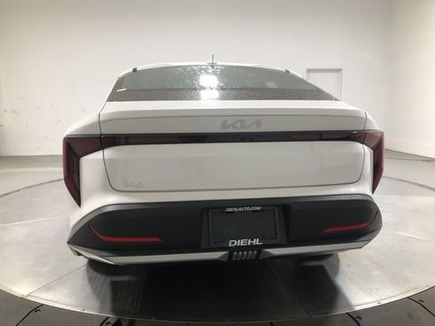 New 2025 Kia K4 LX image 6